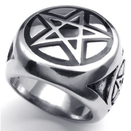 Fein Verarbeiteter Titanring Mit Farbbrillanz Und Zuverlässiger Qualität