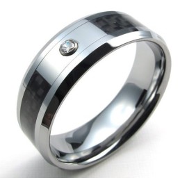Elegante Form, Farbbrillanz Und Eine Lange Geschichte: Titanring