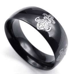 Schönes Design Zarte Farben Ausgezeichnete Qualität Titan Ring