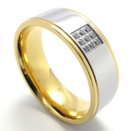 Geschickte Herstellung Wunderschöner Titanring In Hervorragender Qualität