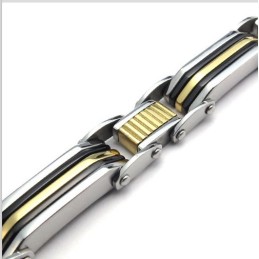 Gekonnte Verarbeitung Farbbrillanz Hervorragende Qualität Titan Armband