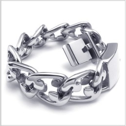 Ausgefeilte Technologie Farbbrillanz Hervorragende Qualität Titanarmband