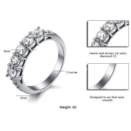 Zuverlässiger Leistungsring Aus Titan Für Damen Mit Strass