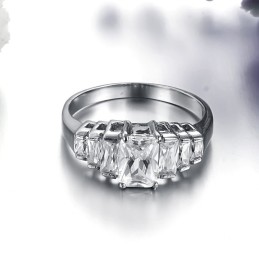 Stabiler Qualitäts-Titanring Für Damen Mit Strass