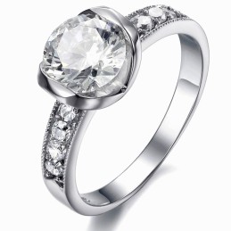 Um Im In- Und Ausland Ein Hohes Ansehen Zu Genießen Weiblicher Titanring Mit Strass