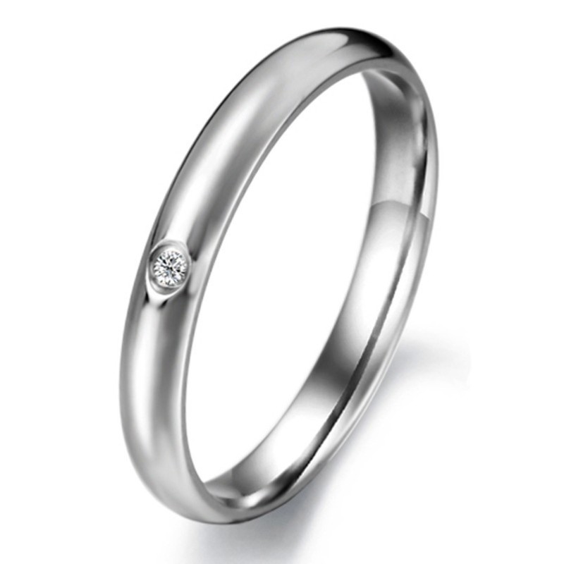 Zuverlässiger Qualitäts-Titanring Für Damen Mit Strass Zuverlässiger Qualitäts-Titanring Für Damen Mit Strass