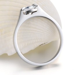 Stabiler Qualitäts-Titanring Mit Strass