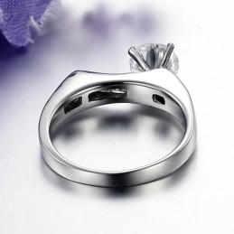 Stabiler Qualitäts-Titanring Für Damen Mit Strass