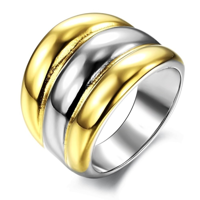 Bekannt Für Seinen Hochwertigen Übertriebenen Titanring Bekannt Für Seinen Hochwertigen Übertriebenen Titanring