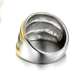 Bekannt Für Seinen Hochwertigen Übertriebenen Titanring