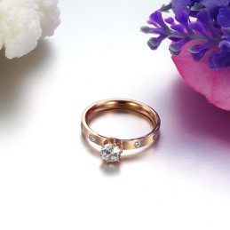 Qualität Und Quantität Gesichert Weiblicher Titanring Mit Strass
