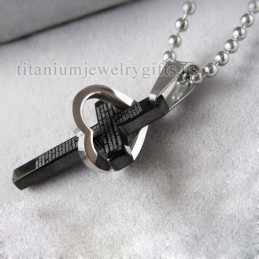 Cool Man Halskette Mit Anhänger Aus Schwarzem Titanstahl Mit Herz Und Kreuz Und Bibel (Neu)