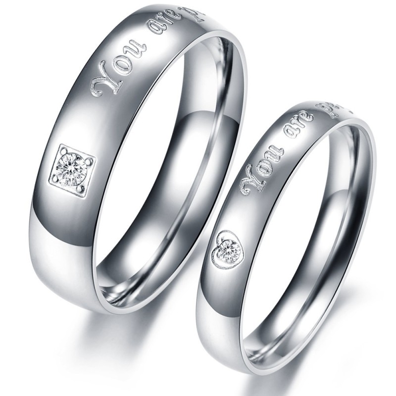 Qualität Und Quantität Gesicherter Titanring Für Liebhaber Mit Strass Qualität Und Quantität Gesicherter Titanring Für Liebhaber Mit Strass