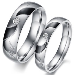 Hochwertiger Schwarzer Titanring Für Verliebte Mit Diamant