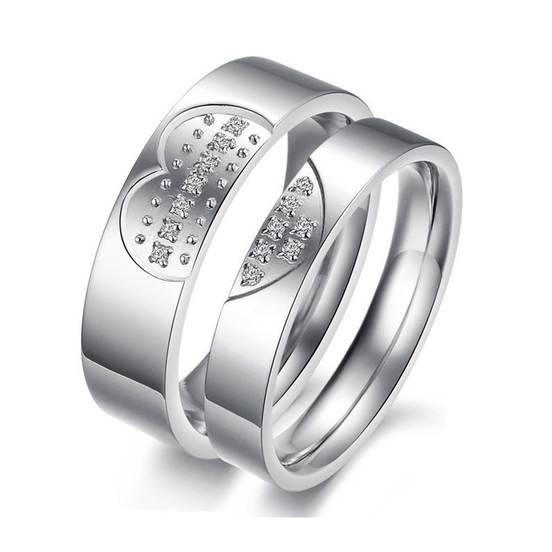 Hochwertiger Sweetheart Titanring Für Verliebte Mit Strass Hochwertiger Sweetheart Titanring Für Verliebte Mit Strass