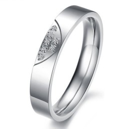 Hochwertiger Sweetheart Titanring Für Verliebte Mit Strass