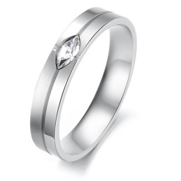 Hochwertiger Titanring Für Verliebte Mit Strass