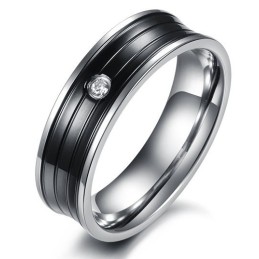 Prägnanter Titanring Von Hervorragender Qualität Für Liebhaber