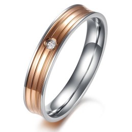 Prägnanter Titanring Von Hervorragender Qualität Für Liebhaber