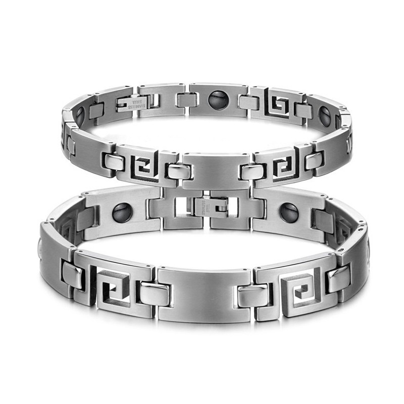 Einfach Zu Verwendendes Klassisches Titanarmband Für Liebhaber Einfach Zu Verwendendes Klassisches Titanarmband Für Liebhaber