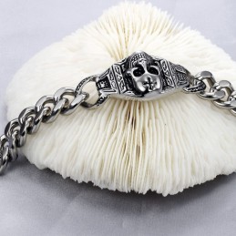 Hochwertiges Totenkopf-Titanarmband