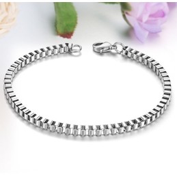 Bekannt Für Sein Hochwertiges Herrenarmband Aus Titan