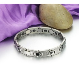 Hochwertiges Herrenarmband Aus Titan