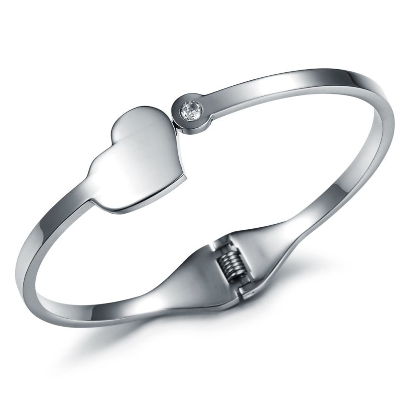 Bekannt Für Seinen Hochwertigen Damen-Sweetheart-Armreif Aus Titan Bekannt Für Seinen Hochwertigen Damen-Sweetheart-Armreif Aus Titan