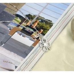 Einfach Zu Verwendende Weibliche Halskette Aus iertem Titan In Kleeblattform