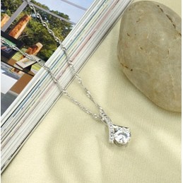 Hochwertige Damen-Halskette Aus Platiniertem Titan Mit Diamant