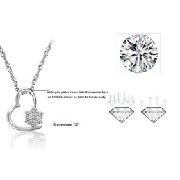 Stabile Qualität Weibliche Platin Beschichtung Titan Halskette Mit Diamant