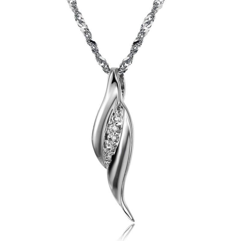 Die Königin Der Qualität Damen Platinierte Titan Halskette Die Königin Der Qualität Damen Platinierte Titan Halskette