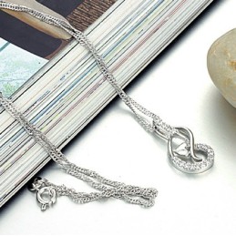 Hochwertige Weibliche Platin-Plattierungs-Titan-Halskette Mit Strass