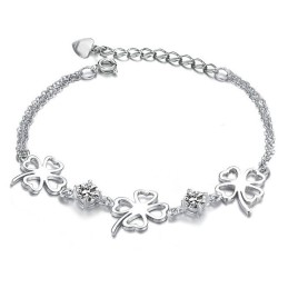 Die Königin Der Qualität Weibliches Kleeblatt-Form Platiniertes Titanarmband Mit Diamant