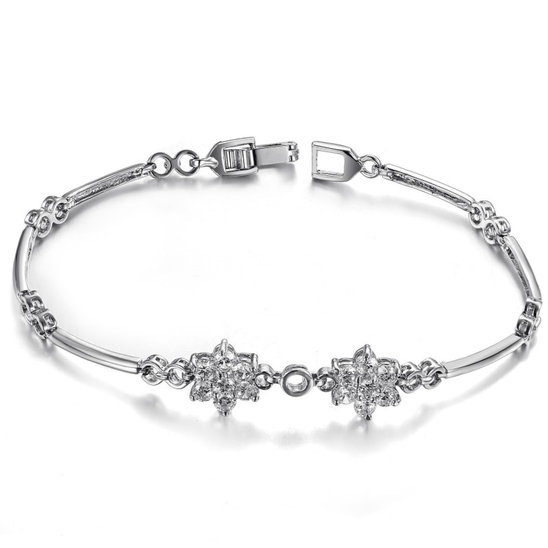 Die Königin Der Qualität Weibliche Pflaumenblütenform Platiniertes Titanarmband Mit Diamant Die Königin Der Qualität Weibliche Pflaumenblütenform Platiniertes Titanarmband Mit Diamant