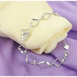 Hochwertiges Weibliches Sweetheart-Armband Aus Platiniertem Titan Mit Diamant