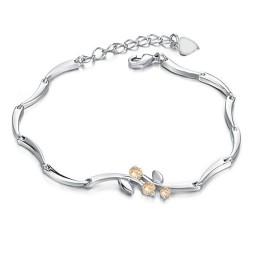 Weltweit Bekanntes Damenarmband Aus Platiniertem Titan Mit Diamant