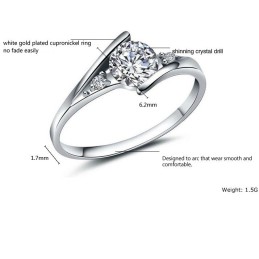 Langlebig Im Einsatz Weiblicher Platinierter Titanring Mit Strass