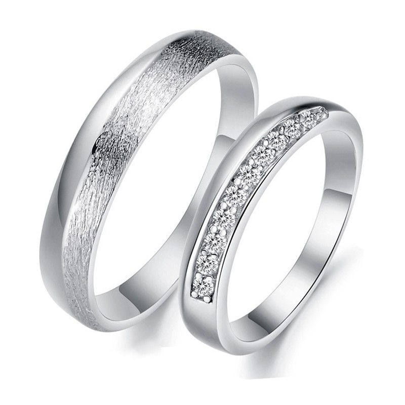 Weltweit Bekannter Platinierter Titanring Für Verliebte Mit Strass