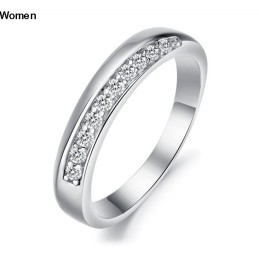 Weltweit Bekannter Platinierter Titanring Für Verliebte Mit Strass