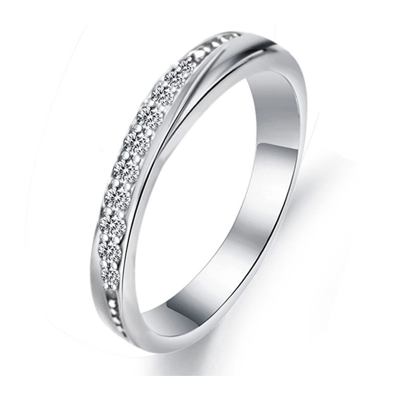 Hochwertiger Damenring Aus Platiniertem Titan Mit Strass Hochwertiger Damenring Aus Platiniertem Titan Mit Strass