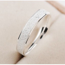 Einfach Zu Verwendender Platin-Titanring Aus Perlengarn Für Liebhaber