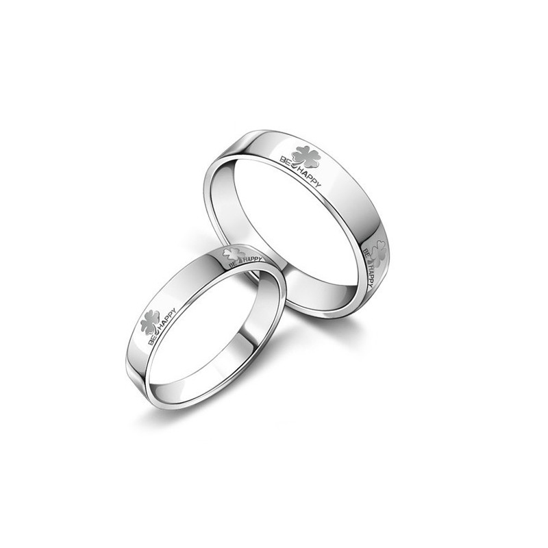 Bekannt Für Seinen Hochwertigen, Platinierten Titanring In Kleeblattform Für Verliebte Bekannt Für Seinen Hochwertigen, Platinierten Titanring In Kleeblattform Für Verliebte