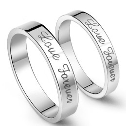 Prägnanter Titanring Mit Platinbeschichtung Von Höchster Qualität Für Liebhaber