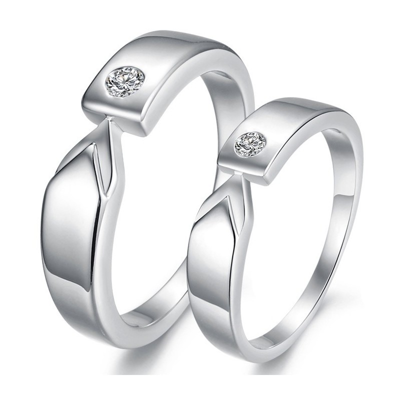 Hochwertiger Platinierter Titanring Für Verliebte Mit Strass Hochwertiger Platinierter Titanring Für Verliebte Mit Strass