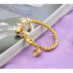 Weltweit Gut Verkaufter Kinderarmreif Mit 18 Karat Gold Und Glocke
