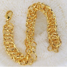 Hochwertiges Damenarmband Mit 18 Karat Goldbeschichtung