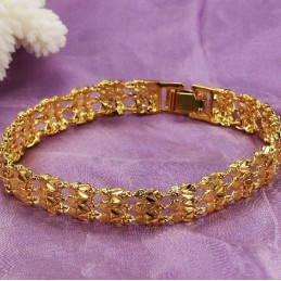 Hochwertiges Damenarmband Mit 18 Karat Goldbeschichtung