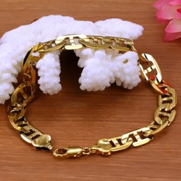Hochwertiges Damenarmband Mit 18 Karat Goldbeschichtung