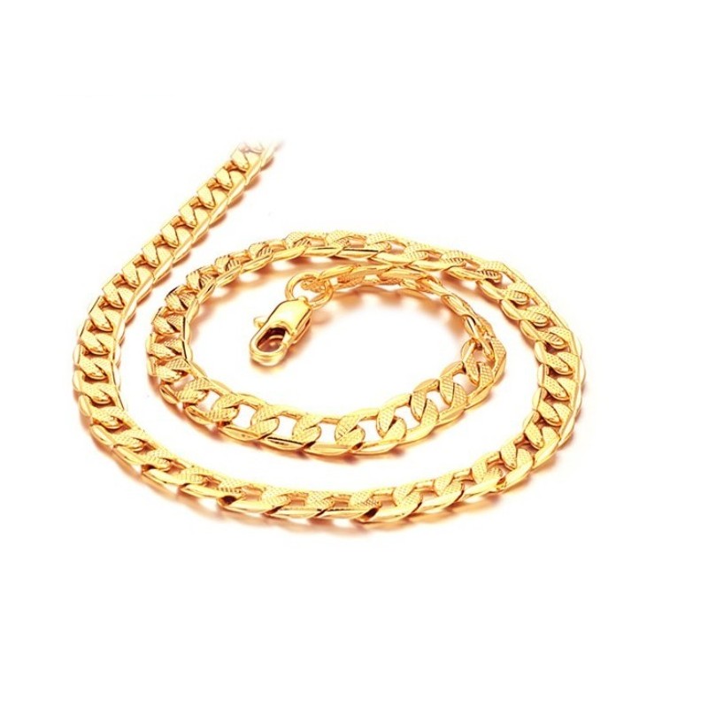 Langlebige, 18 Karat Vergoldete Halskette Mit Gedrehten Scheiben Für Männer Langlebige, 18 Karat Vergoldete Halskette Mit Gedrehten Scheiben Für Männer